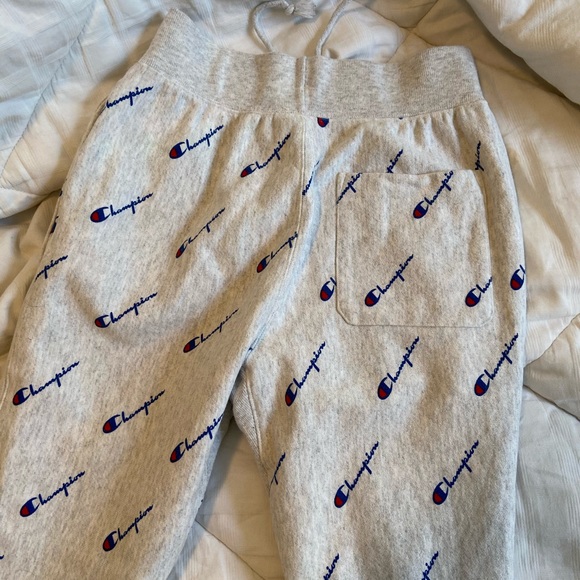 ••NWOT Champion Lyfe Reverse Weave Joggers - Picture 5 of 7